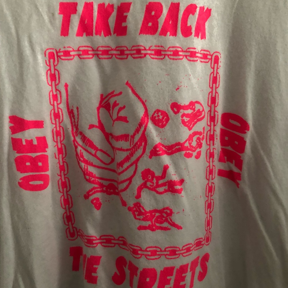 Women’s pink obey t-shirt!